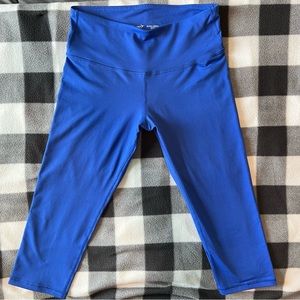Old Navy crop elevate legging
